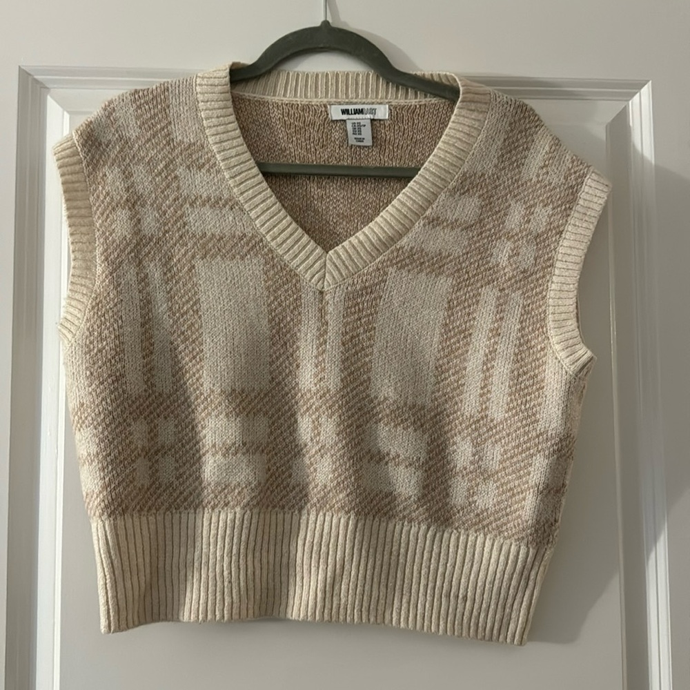 Sweater vest